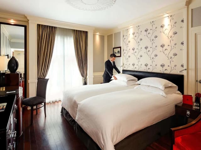 Sofitel Legend Metropole Hanoi-Opera wing, Premium room, Twin beds-1