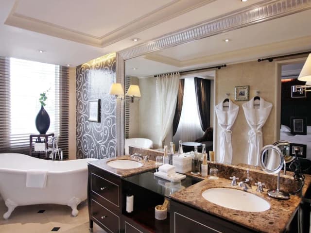 Sofitel Legend Metropole Hanoi-Opera wing, Grand Premium room with Club privileges and benefits, King bed-5
