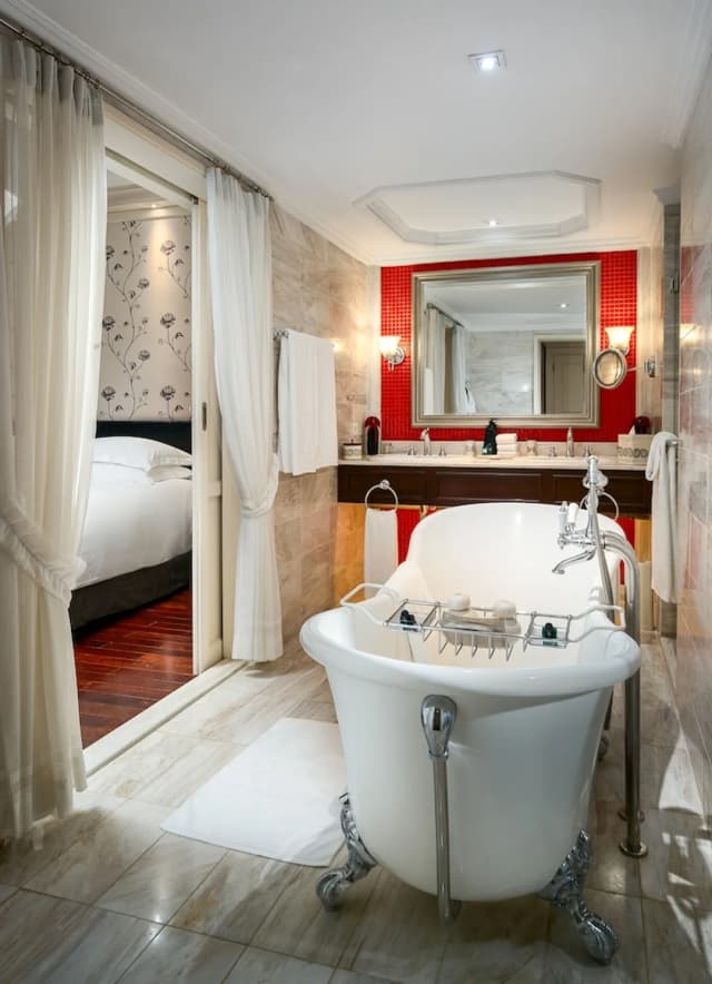 Sofitel Legend Metropole Hanoi-Opera Wing, Prestige Suite with Club Privileges and Benefits, King Bed-2