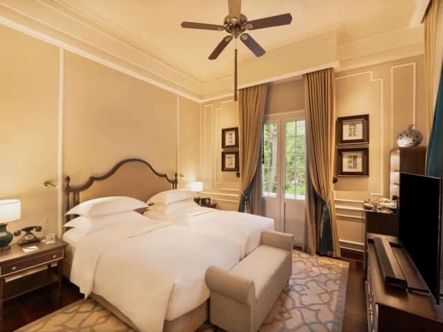 Sofitel Legend Metropole Hanoi-Heritage wing, Luxury room, Twin beds-4
