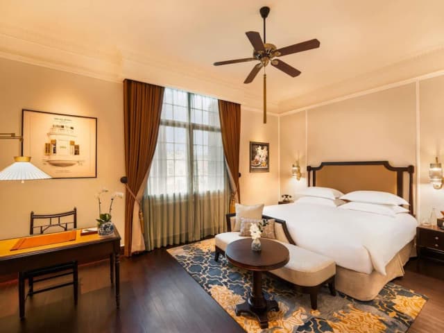 Sofitel Legend Metropole Hanoi-Heritage Wing, Grand Luxury Room with Metropole Privileges and Benefits, King Bed-1