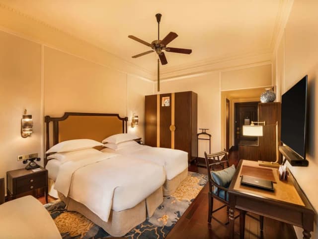 Sofitel Legend Metropole Hanoi-Heritage Wing, Grand Luxury Room with Metropole Privileges and Benefits, Twin Beds-6