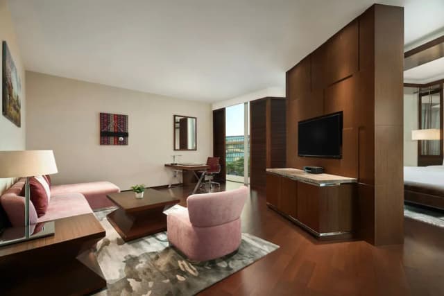 JW Marriott Hotel Hanoi-Deluxe Suite, 1 King Bed, Non Smoking-1