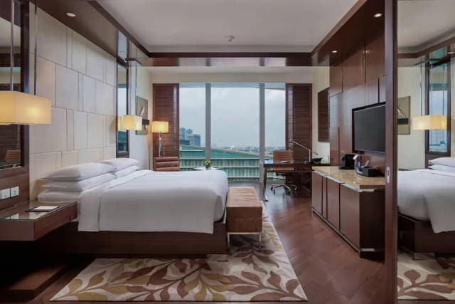 JW Marriott Hotel Hanoi-Executive Room, 1 King Bed, Non Smoking-1