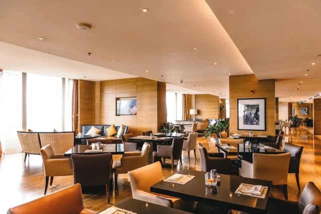 JW Marriott Hotel Hanoi-Executive Suite, 1 King Bed, Non Smoking, Lake View-6