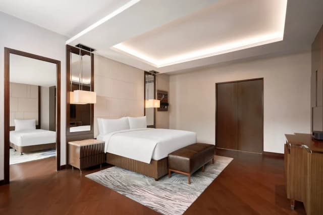 JW Marriott Hotel Hanoi-Executive Room, 1 King Bed, Non Smoking, City View-1