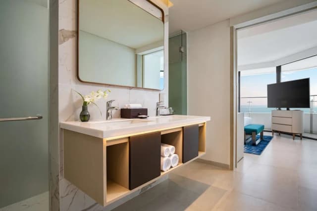 ラディソン ホテル ダナン-エグゼクティブ スイート オーシャンビュー コーナー (Lounge Access)-2