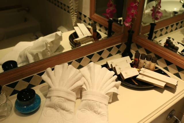 Hanoi Daewoo Hotel-Grand Deluxe King Lake View-13