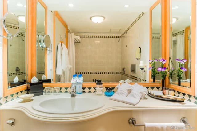 Hanoi Daewoo Hotel-Club Suite-6