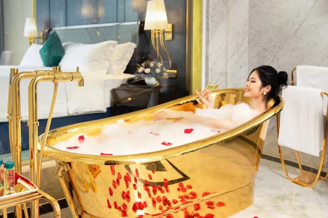Dolce by Wyndham Hanoi Golden Lake-Executive Room (Golden)-3
