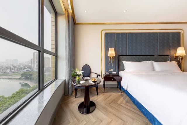 Dolce by Wyndham Hanoi Golden Lake-Deluxe Twin Room (Golden)-4