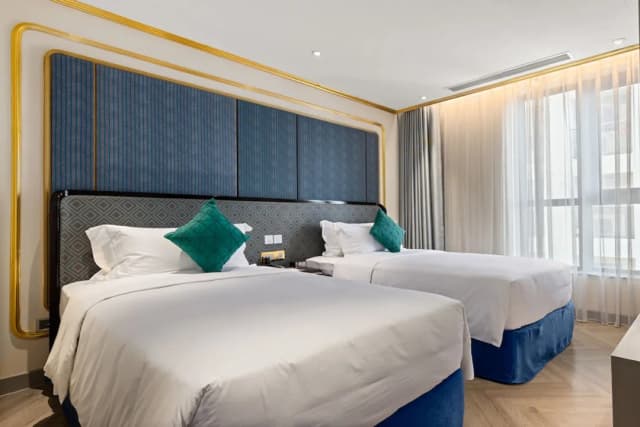 Dolce by Wyndham Hanoi Golden Lake-Deluxe Twin Room (Golden)-3
