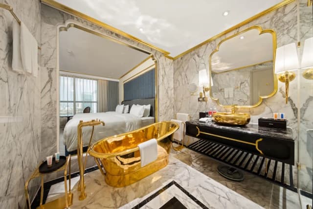 Dolce by Wyndham Hanoi Golden Lake-Premier Room, 2 Twin Beds, Lake View-5