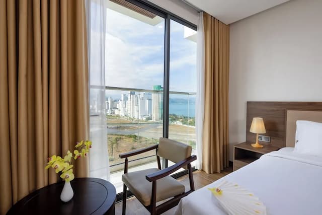 Miracle Luxury Hotel-Senior Double or Twin Room, City View-6