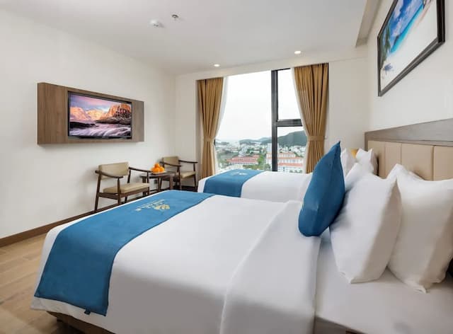 Miracle Luxury Hotel-Deluxe Double or Twin Room, City View-1