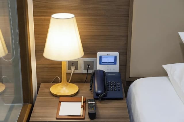 Miracle Luxury Hotel-Deluxe Double or Twin Room, City View-2