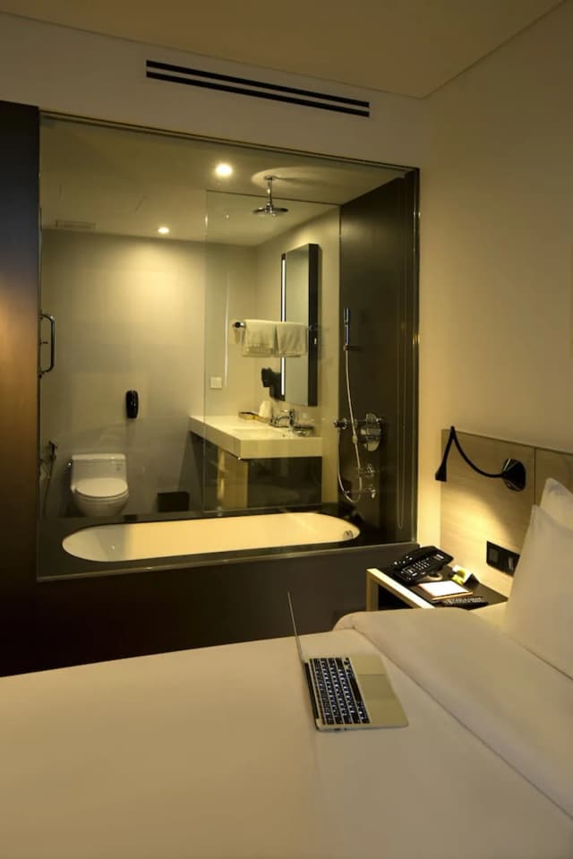 Liberty Central Saigon Citypoint-Premier Room, City View-5