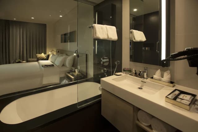 Liberty Central Saigon Citypoint-Signature Room-5