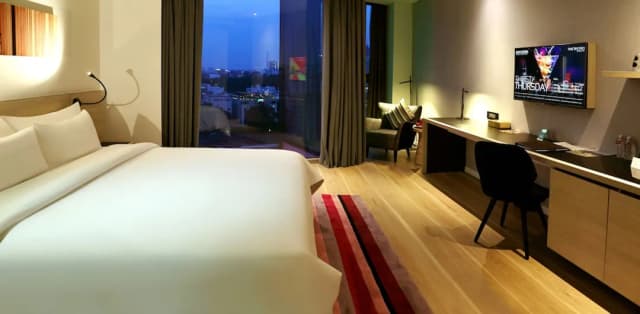 Liberty Central Saigon Citypoint-Signature Room-1