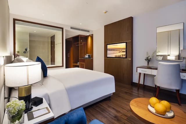 Best Western Premier Marvella Nha Trang-尊贵客房, 1 张特大床, 阳台, 海景-3