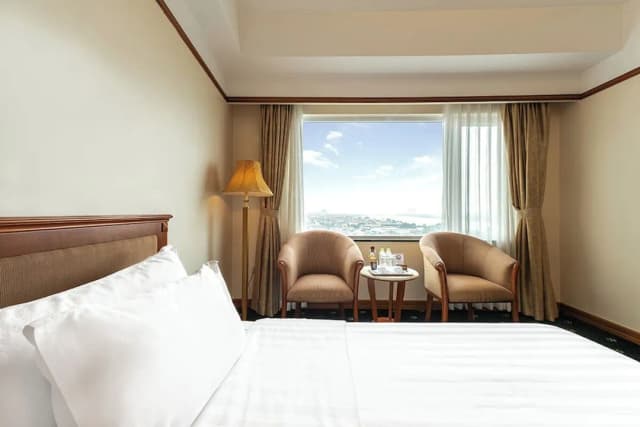 A25 Premium Hotel-Deluxe Twin Room, City View-7
