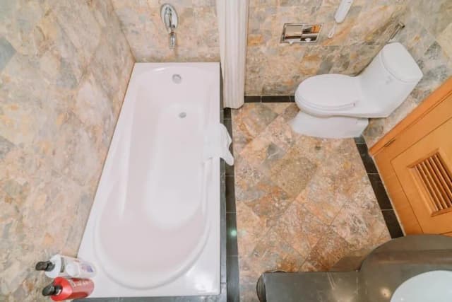 A25 Premium Hotel-Superior Twin Room, No Windows-4