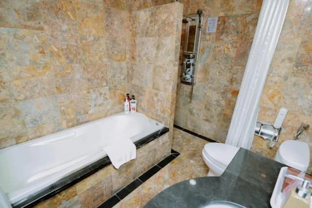 A25 Premium Hotel-Premium Deluxe Twin-7