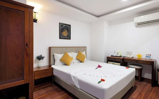 The Summer Hotel-Standard Double Room-5