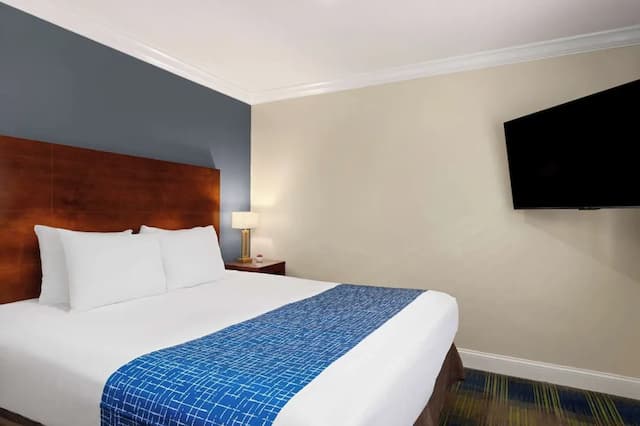 トラベロッジ バイ ウィンダム バイ フィッシャーマンズ ワーフ-スタンダード ルーム キングベッド 1 台-5