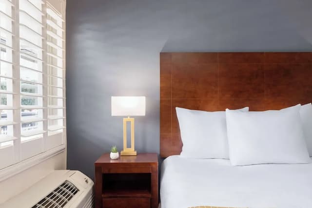 トラベロッジ バイ ウィンダム バイ フィッシャーマンズ ワーフ-ルーム ダブルベッド 2 台 禁煙-2