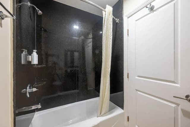 Hollywood City Inn-Deluxe Room, 1 King Bed-7