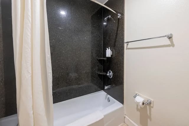 Hollywood City Inn-Superior Room, 1 King Bed-7