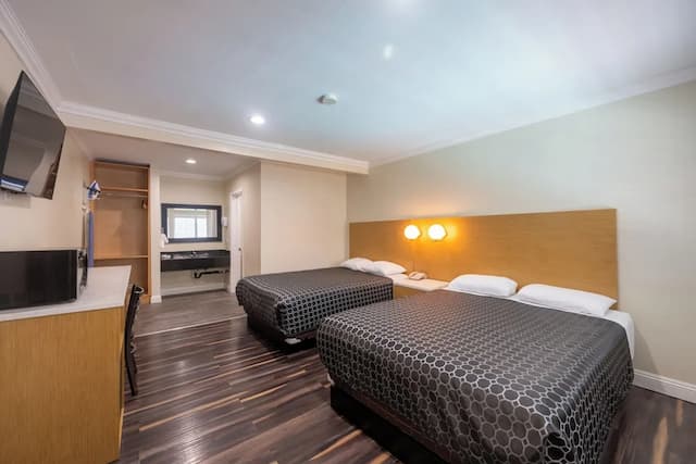 Hollywood City Inn-Superior Room, 2 Queen Beds-2