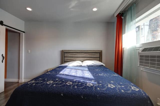 Tradewinds Hotel LAX Airport-Room, 1 Queen Bed-2