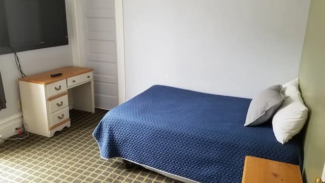 皮拉蒙特酒店-標準客房, 1 張標準雙人床, 共用浴室-8