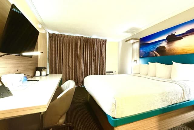 洛杉磯國際機場威尼斯海灘國王碼頭溫德姆戴斯飯店-標準客房, 1 張特大雙人床, 吸煙房-12