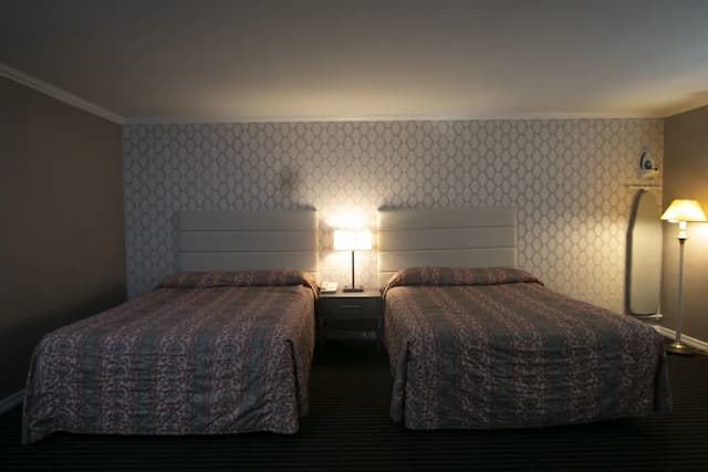 Alpha Inn & Suites-Standard Room, 2 Queen Beds-2