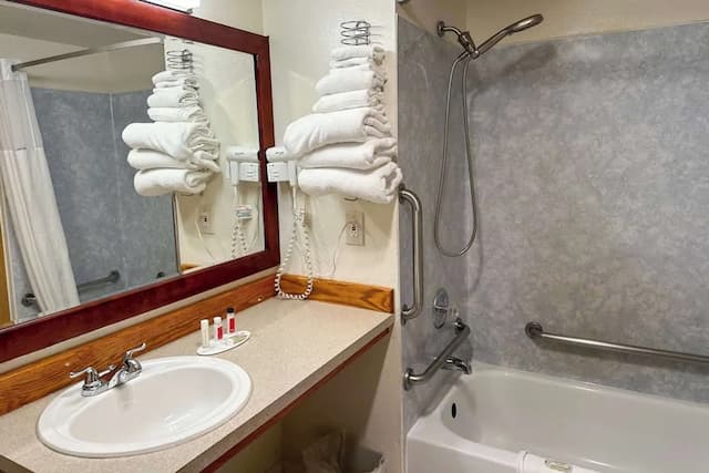 艾德蒙斯北西雅圖伊克諾小屋飯店-客房, 1 張加大雙人床, 無障礙, 非吸煙房-4