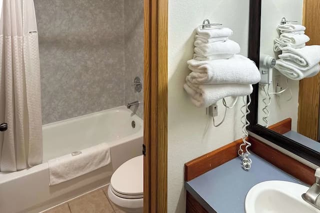 艾德蒙斯北西雅圖伊克諾小屋飯店-標準客房, 2 張加大雙人床, 非吸煙房-4