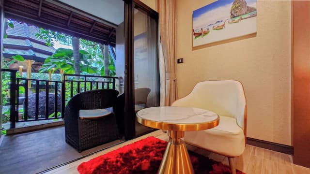 Quality Beach Resorts and Spa Patong-Deluxe Pool Front-13