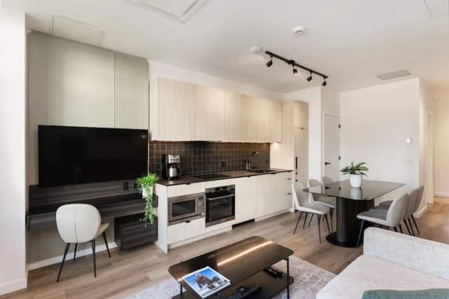 Smithe House-Apartment, 2 Bedrooms-17