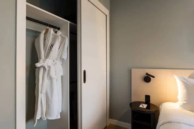 Smithe House-Apartment, 2 Bedrooms-8