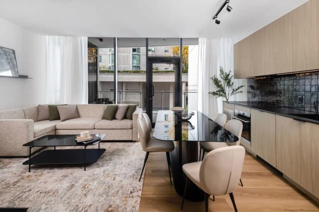 Smithe House-Family Apartment-12