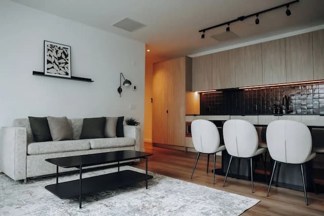 Smithe House-Apartment, Two Bedrooms, With Office-3