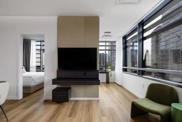 Smithe House-Apartment, Two Bedrooms, With Office-23