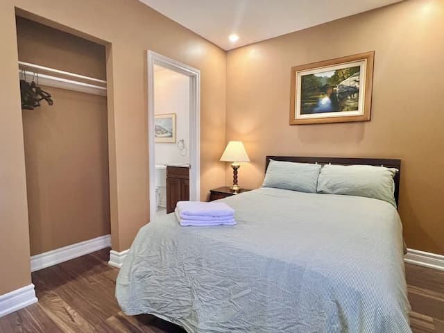 多倫多地鐵附近新裝修的家-經濟客房, 1 張標準雙人床, 私人浴室-4