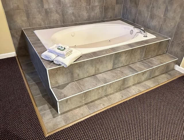 캐나디안 인-디럭스룸-5