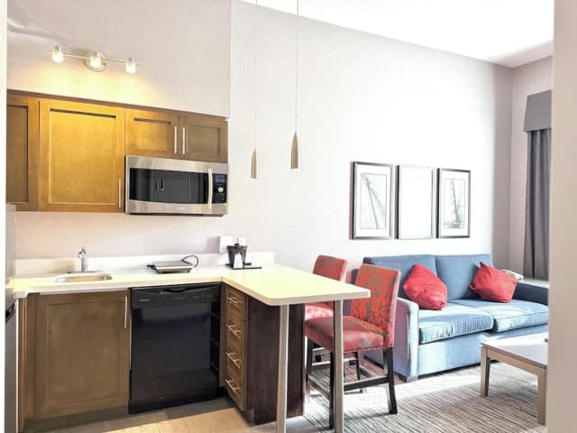 Holiday Inn Express Hotel & Suites Riverport Richmond by IHG-套房, 1 间卧室, 厨房-17