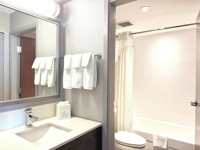 Holiday Inn Express Hotel & Suites Riverport Richmond by IHG-套房, 1 间卧室, 厨房-21