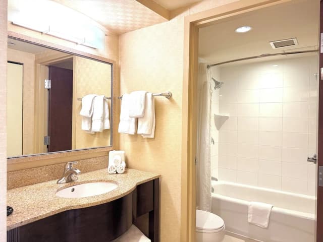 Holiday Inn Express Hotel & Suites Riverport Richmond by IHG-套房, 1 间卧室 (Dining Area)-13